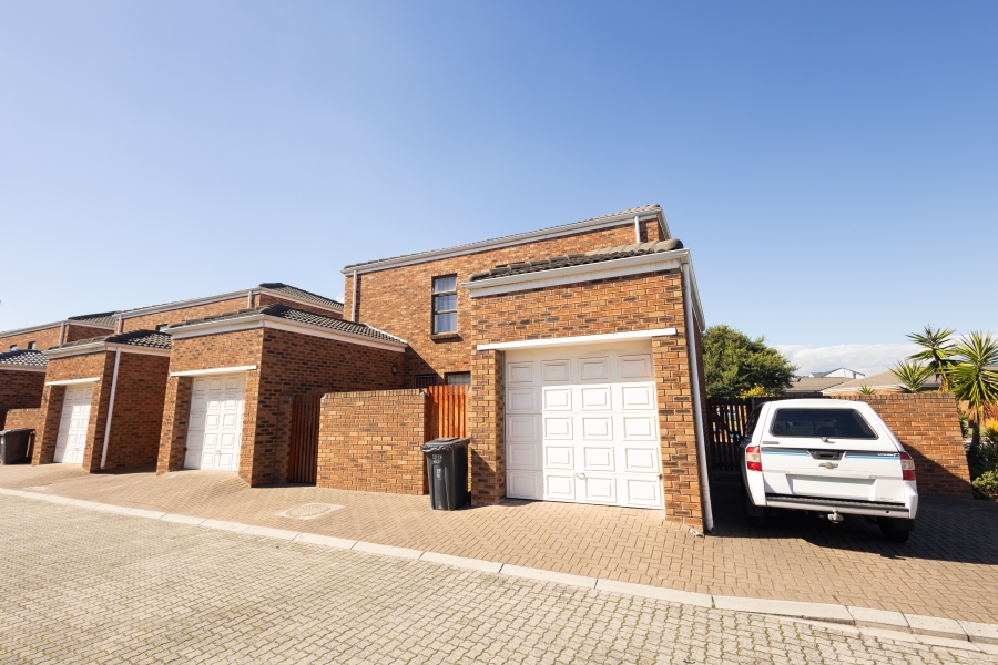 2 Bedroom Property for Sale in Vredelust Western Cape